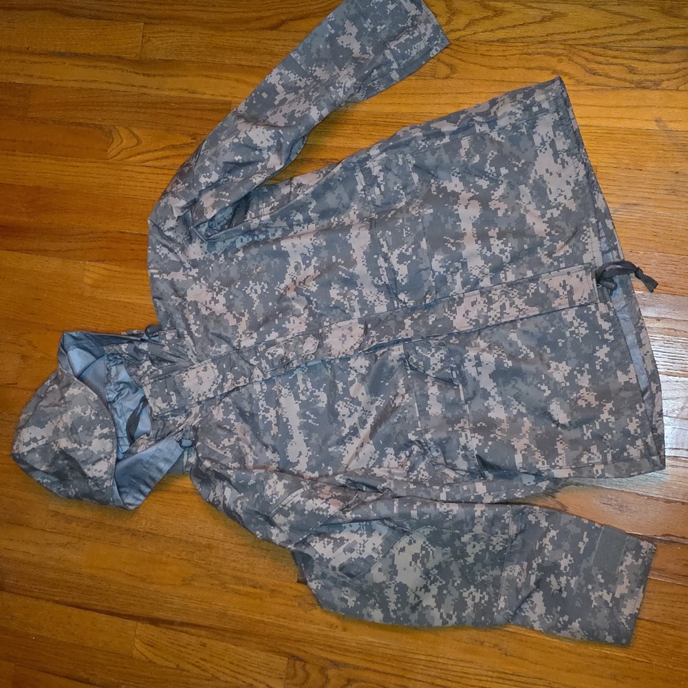 US ARMY Improced Raincoat Parka Digital Camo Rain Jacket Coat Size Medium